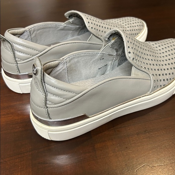 WISHBONE Loafers Slip On Perforated Sneakers Gray Women’s size 8.5 - Picture 4 of 16